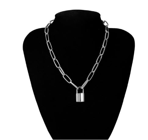 Stylish geometric elements necklaces