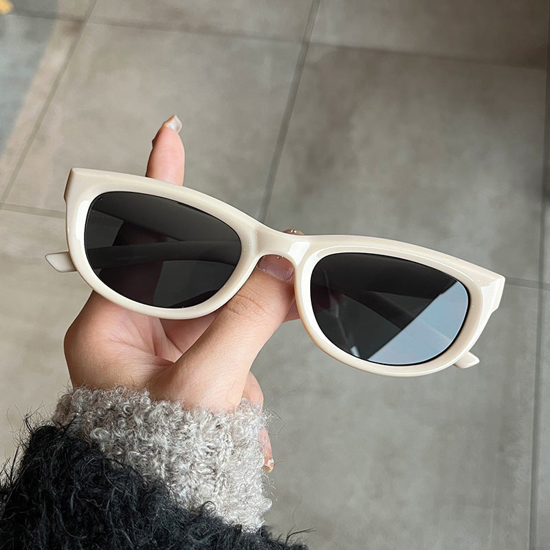 Retro Black Cat Eye UV Resistant Sunglasses