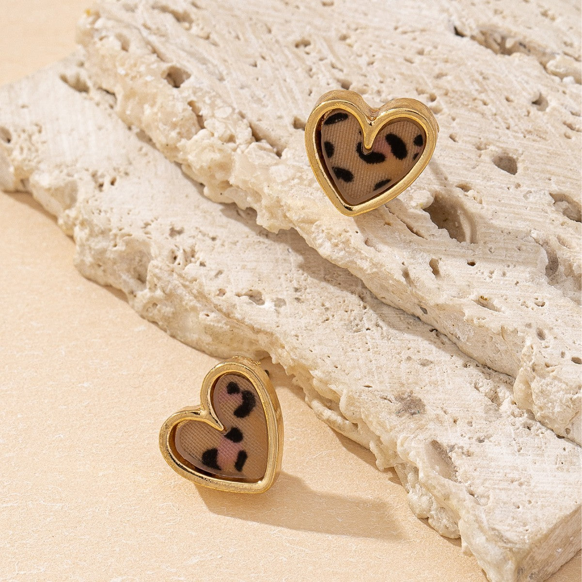 Daily Commuter Love Festival Women's Ear Studs