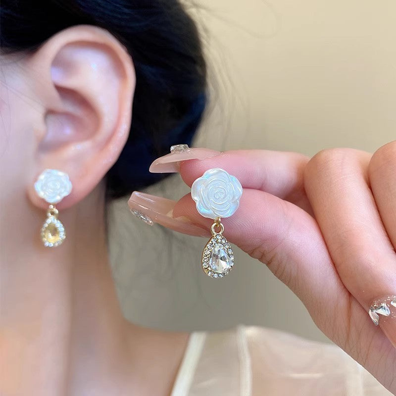 White Camellia Mosquito Coil No Pierced Female Earrings