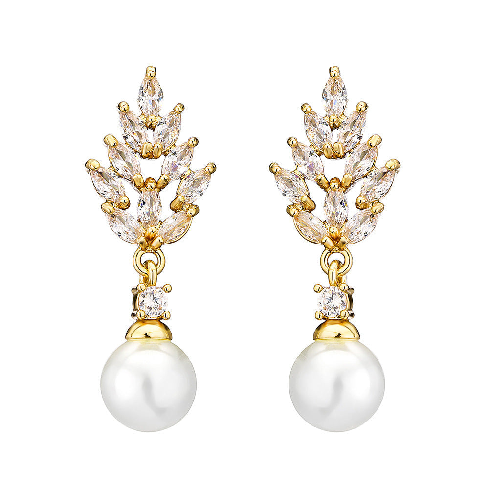 Stylish And Simple Personality Micro Inlaid Zircon Pearl Earrings