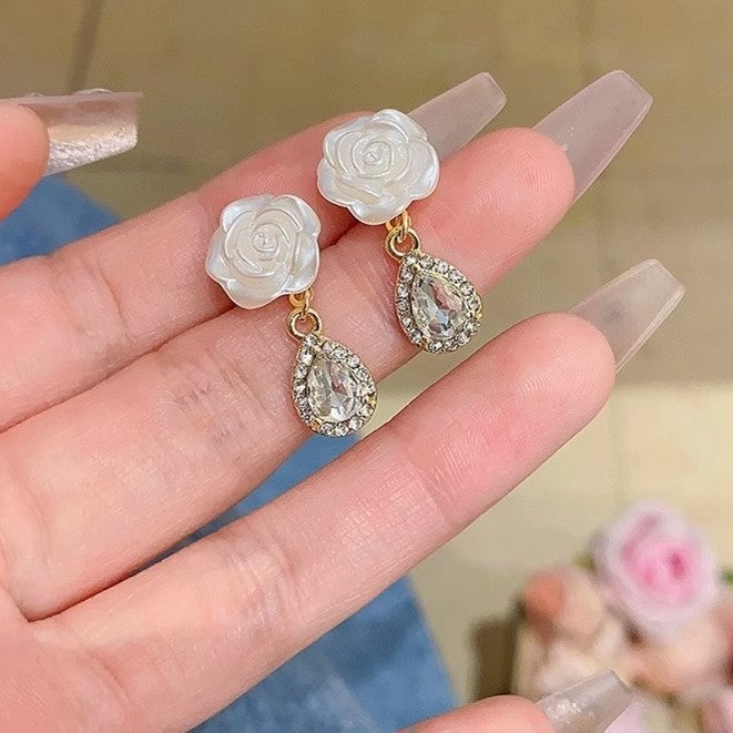 White Camellia Mosquito Coil No Pierced Female Earrings