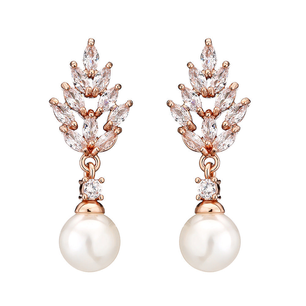 Stylish And Simple Personality Micro Inlaid Zircon Pearl Earrings
